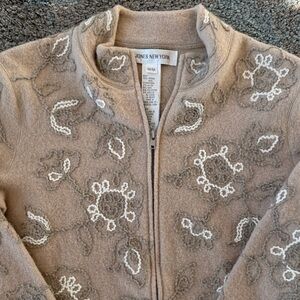 Jones New York Beige Merino Wool Jacket with Floral Accents Women’s Medium